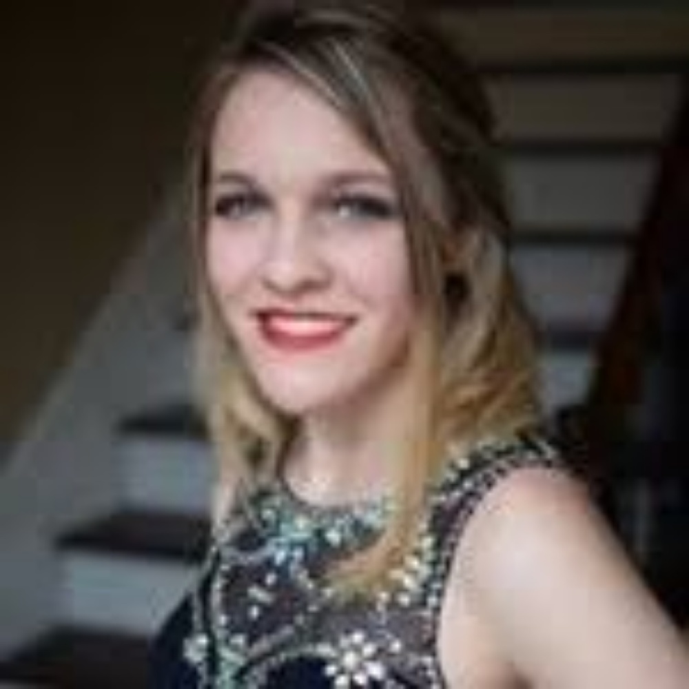 Meet your Posher, Caroline